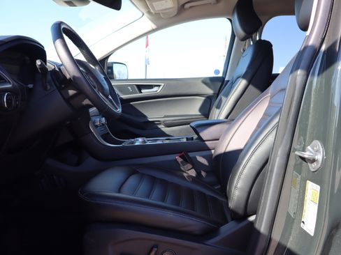 Used 2024 Ford Edge SEL w/ Convenience Package image 10