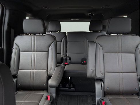 New 2026 Chevrolet Suburban High Country image 28