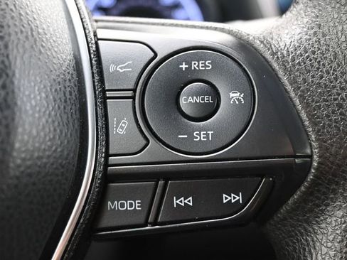 Used 2019 Toyota Camry LE FWD image 23