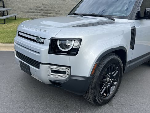 Certified 2022 Land Rover Defender 90 S AWD/4WD image 11