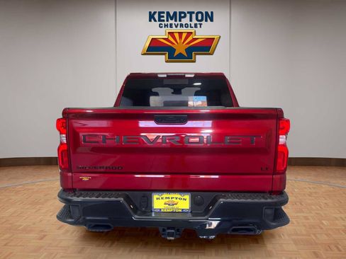 Used 2024 Chevrolet Silverado 1500 LT Trail Boss w/ Convenience Package II AWD/4WD image 5