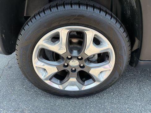 Used 2018 Jeep Compass Limited w/ Navigation Group AWD/4WD image 9