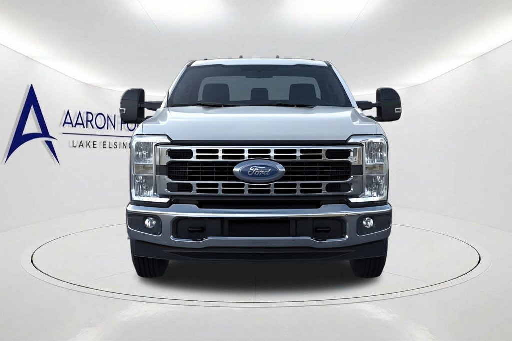 New 2026 Ford F350 XL w/ XL Chrome Package RWD image 7