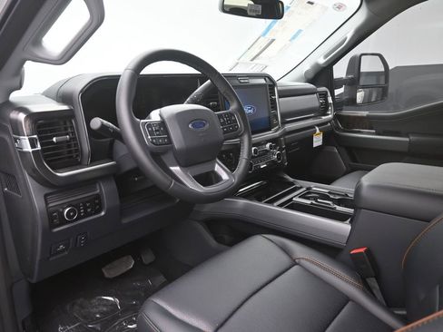 New 2026 Ford F250 Lariat w/ Black Appearance Package image 19