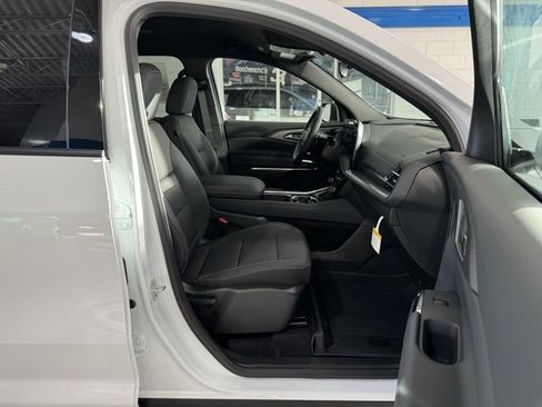 New 2026 Chevrolet Traverse LT image 15