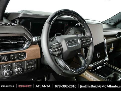 Used 2026 GMC Yukon Denali Ultimate AWD/4WD image 4