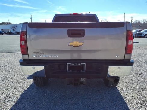 Used 2013 Chevrolet Silverado 2500 LT w/ Interior Plus Package image 6