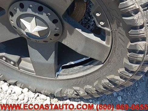 Used 2003 HUMMER H2 w/ Preferred Equipment Group AWD/4WD image 14