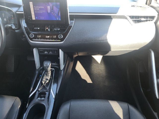 Used 2025 Toyota Corolla Cross XLE FWD image 26
