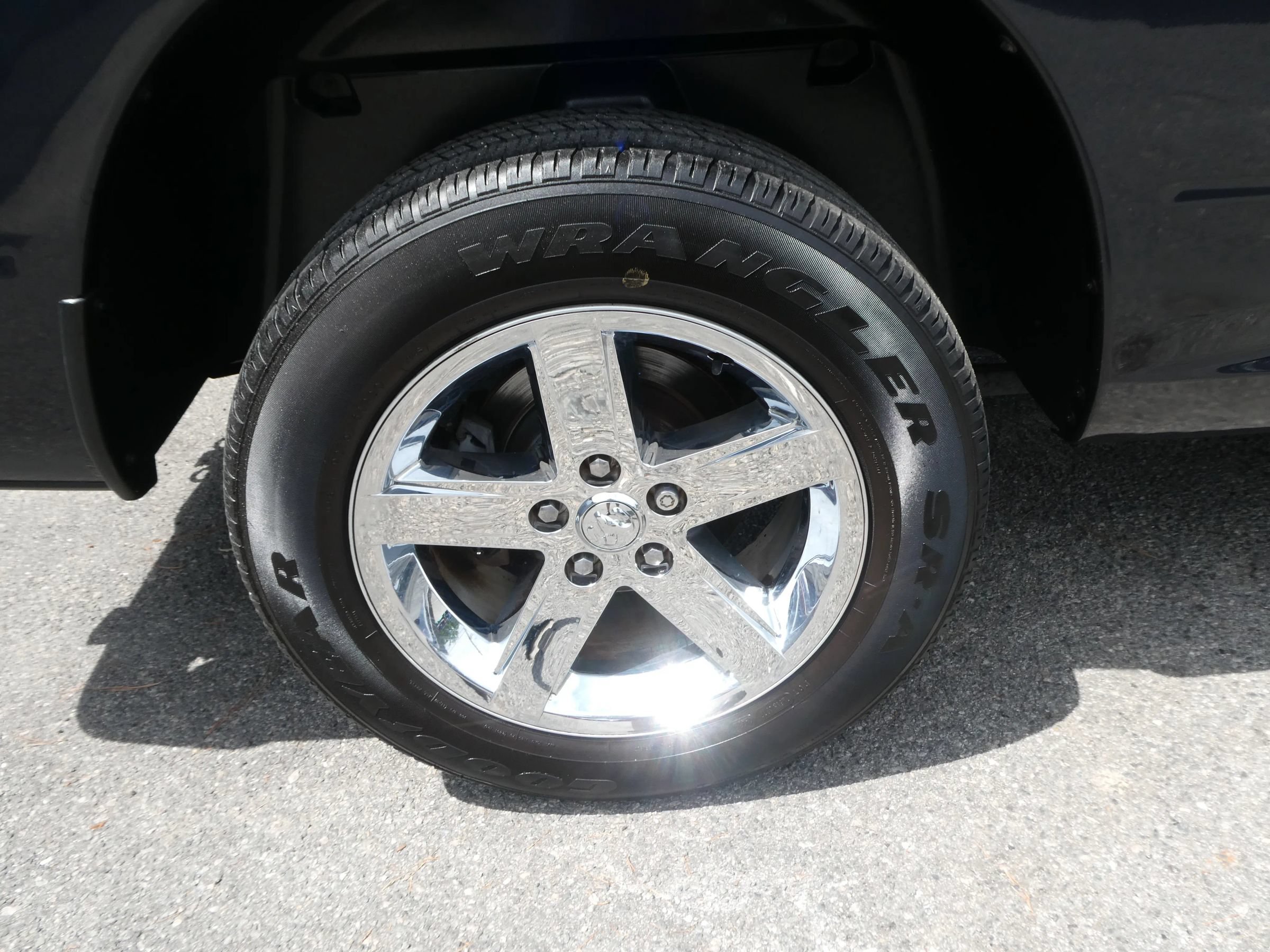 Used 2014 RAM 1500 Express RWD image 29