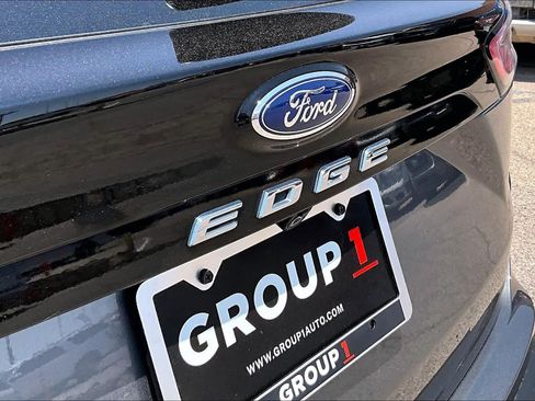 Certified 2021 Ford Edge SE FWD image 29