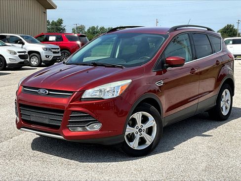 Used 2015 Ford Escape SE w/ Equipment Group 201A image 8