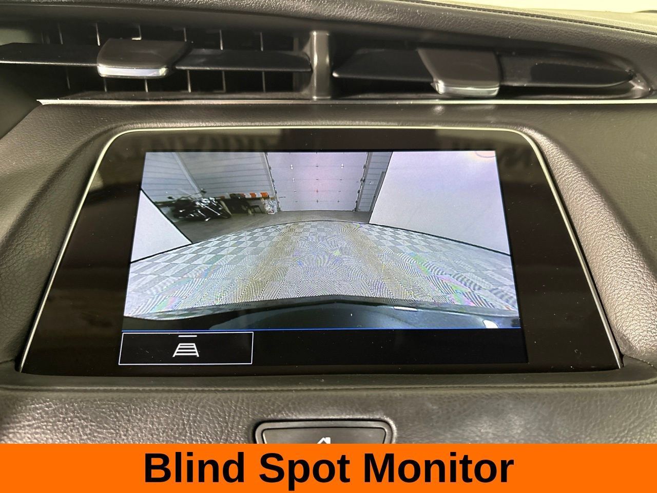 Used 2023 Cadillac XT4 Premium Luxury w/ Technology Package FWD image 19