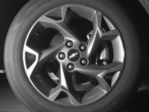Used 2025 Chevrolet Trax LT w/ LT Convenience Package FWD image 15