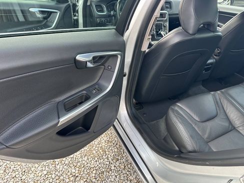 Used 2014 Volvo S60 T5 AWD/4WD image 11