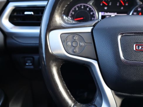 Used 2019 GMC Acadia SLT image 17