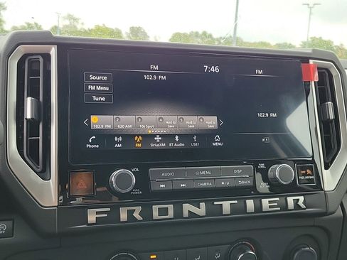 Used 2025 Nissan Frontier SV w/ Tow Package image 26