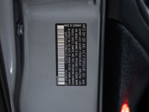 Used 2004 Porsche 911 Carrera 4S AWD/4WD image 27