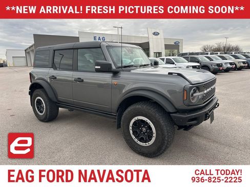 Used 2022 Ford Bronco Badlands image 1