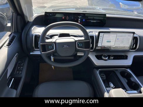 New 2025 Ford Expedition Max Active image 16