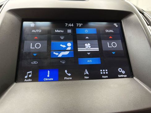 Used 2019 Ford Edge Titanium w/ Equipment Group 301A AWD/4WD image 22