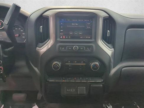 Used 2022 Chevrolet Silverado 1500 Custom w/ LPO, Blackout Package AWD/4WD image 15