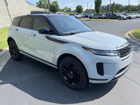 Used 2026 Land Rover Range Rover Evoque S AWD/4WD image 9