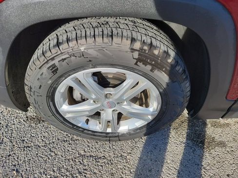 Used 2018 GMC Terrain SLE image 9