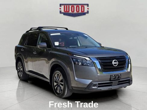 Used 2024 Nissan Pathfinder SV AWD/4WD image 1