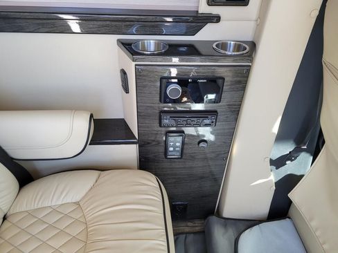 Used 2020 Mercedes-Benz Sprinter 3500 image 18