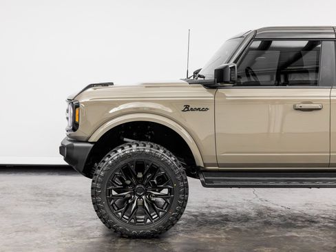 Used 2025 Ford Bronco Outer Banks AWD/4WD image 10
