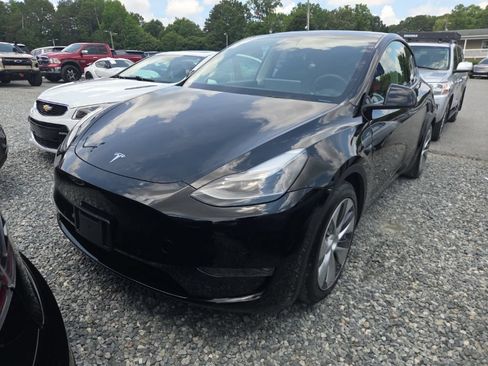 Used 2022 Tesla Model Y Performance AWD/4WD image 1