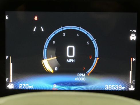 Used 2025 Chevrolet Trax LT FWD image 15