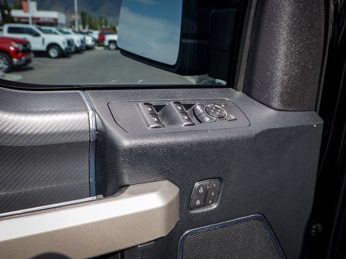 Used 2018 Ford F150 Lariat w/ Equipment Group 502A Luxury AWD/4WD image 17