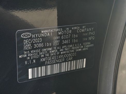 Used 2024 Genesis G80 image 25