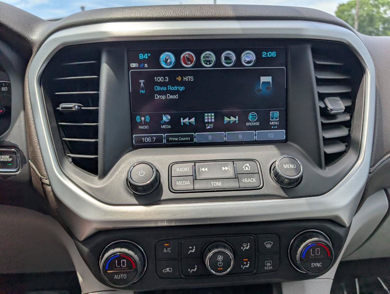 Used 2019 GMC Acadia SLT FWD image 16