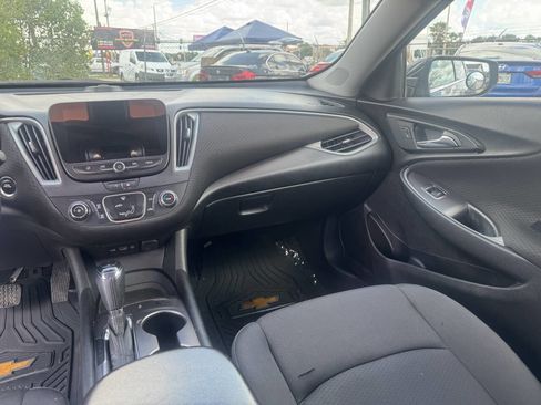 Used 2020 Chevrolet Malibu RS w/ LPO, Convenience Package 2 FWD image 2