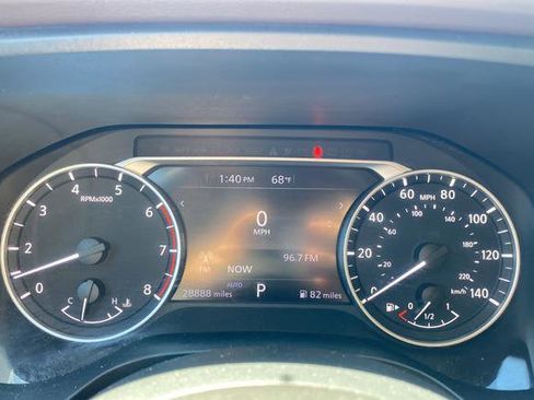 Used 2023 Nissan Rogue SV w/ SV Premium Package AWD/4WD image 17