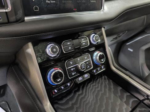 Used 2023 GMC Yukon Denali w/ Max Trailering Package image 15