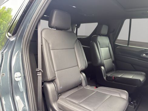 Used 2022 Chevrolet Tahoe Z71 w/ Z71 Off-Road Package AWD/4WD image 18