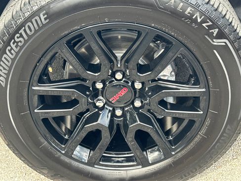 Used 2024 GMC Sierra 1500 Elevation image 15