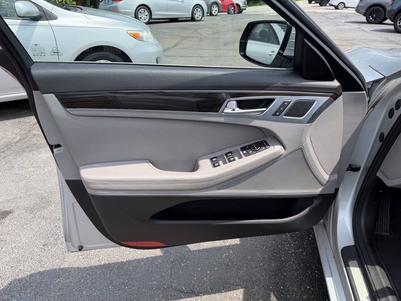 Used 2019 Genesis G80 3.8 AWD/4WD image 13