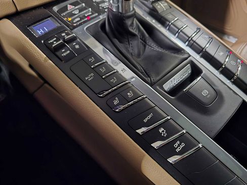 Used 2020 Porsche Macan S image 15