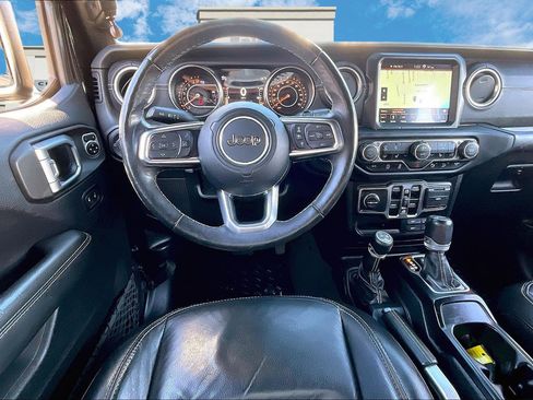 Used 2019 Jeep Wrangler Unlimited Sahara w/ Advanced Safety Group image 5