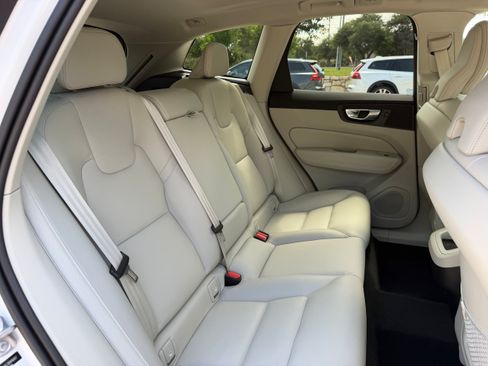 Certified 2024 Volvo XC60 B5 Plus w/ Protection Package Premier AWD/4WD image 12