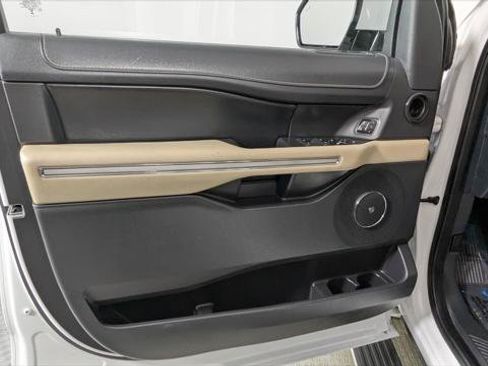 Used 2024 Ford Expedition Limited AWD/4WD image 13