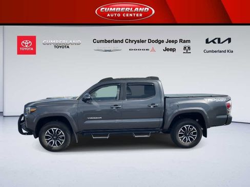 Used 2021 Toyota Tacoma TRD Sport w/ TRD Premium Sport Package image 5