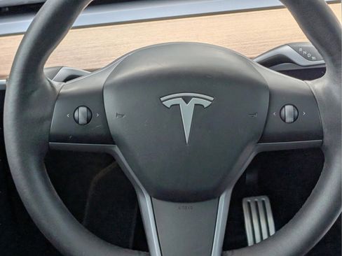 Used 2024 Tesla Model Y Performance AWD/4WD image 13