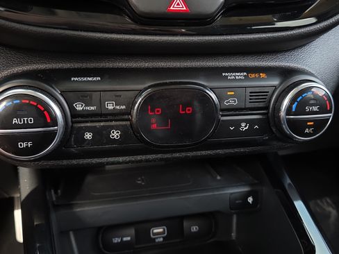 Used 2022 Kia Soul S FWD image 29