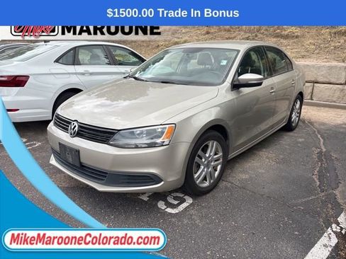 Used 2014 Volkswagen Jetta SE image 2